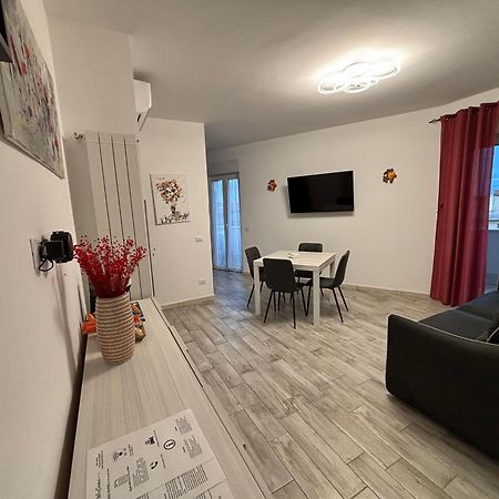 Casa Larry Apartment Марино Екстериор снимка