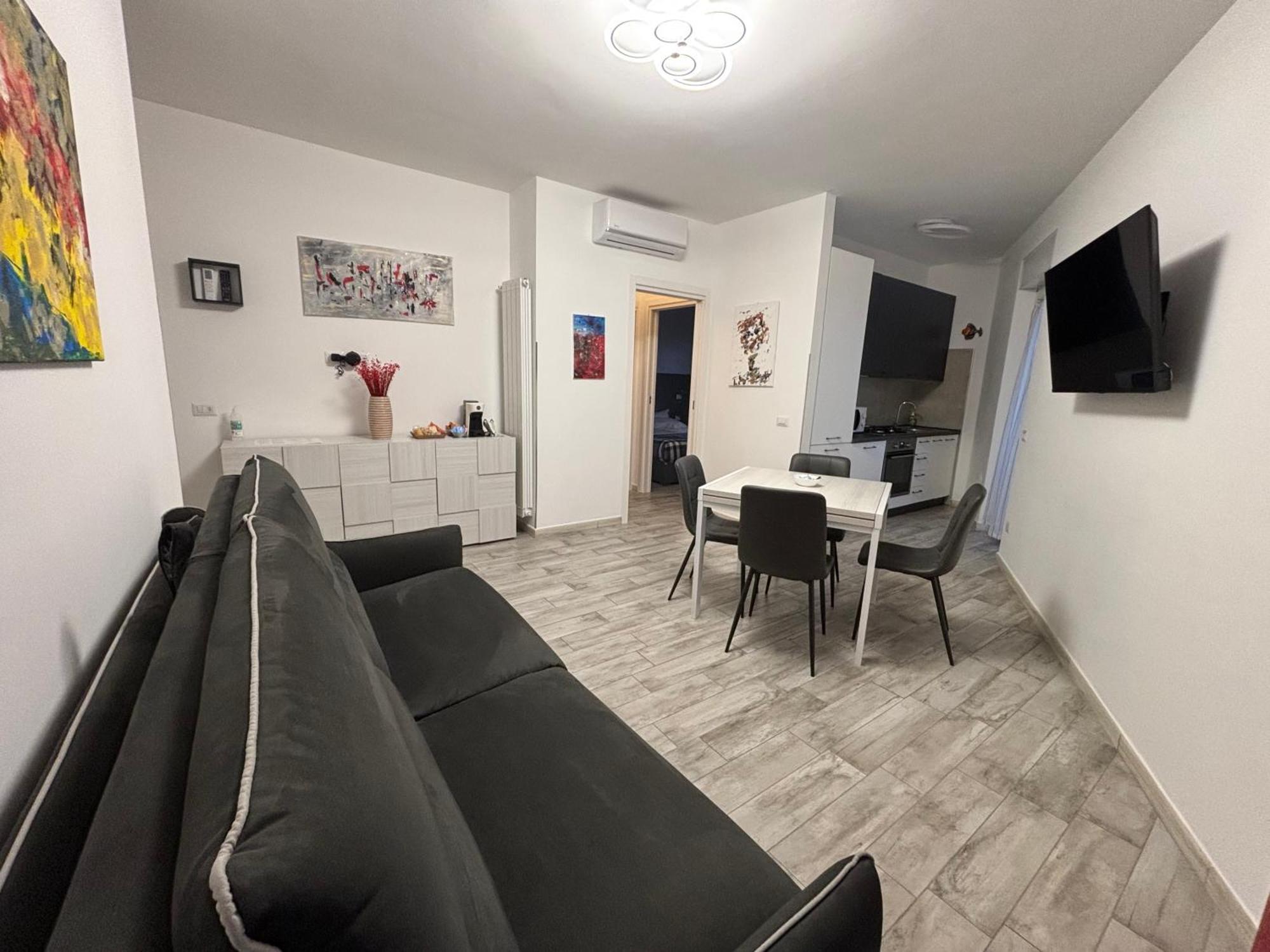 Casa Larry Apartment Марино Екстериор снимка